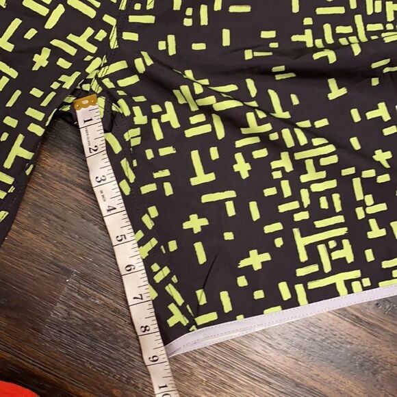 Volcom mod tech hybrid shorts size 32 NWT - Picture 8 of 9